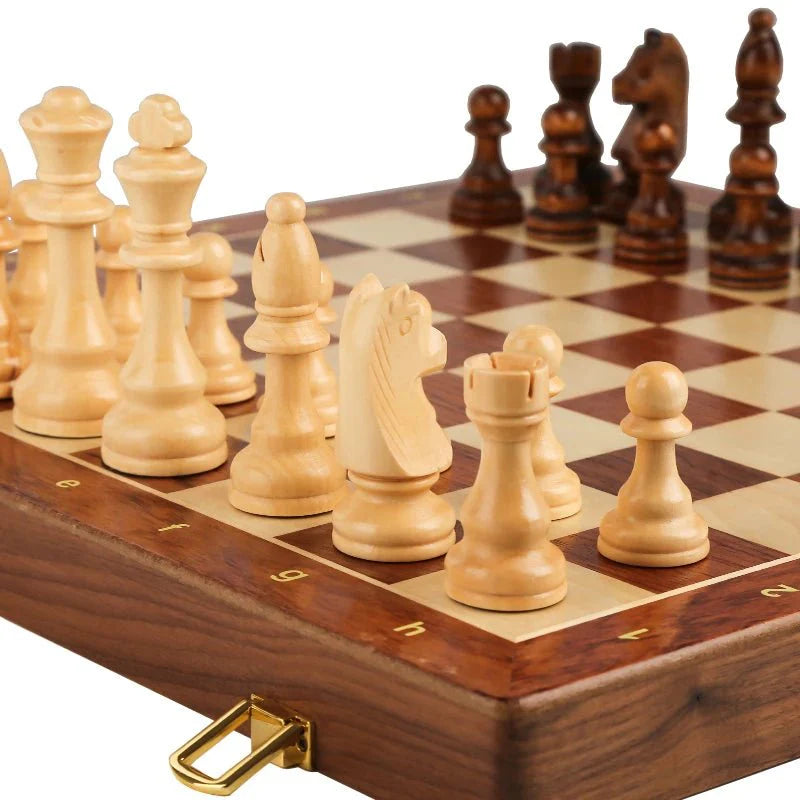 WALNORIS – Premium Wooden Chess Set with Classic Folding Walnut Board